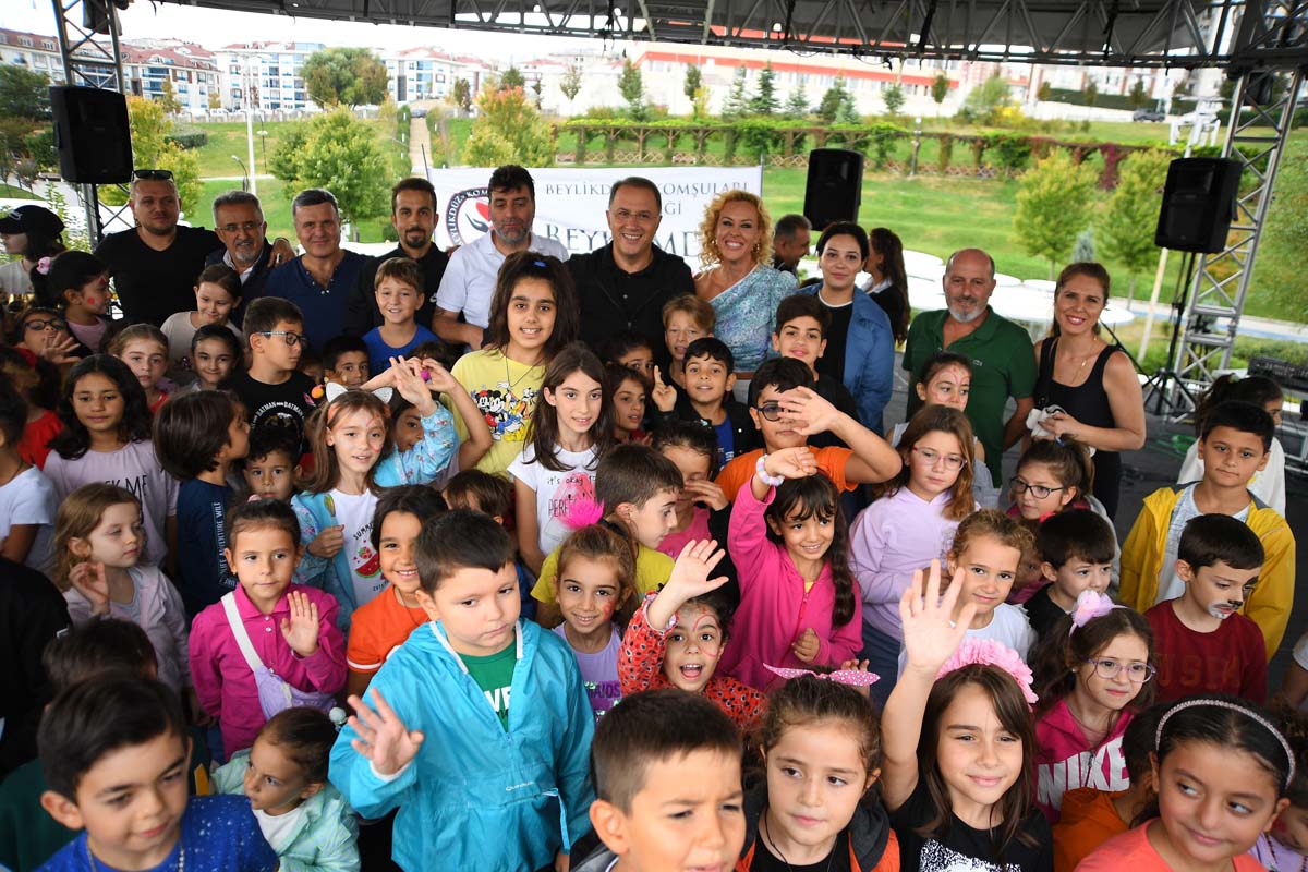 ÇOCUKLAR DÜNYA ÇOCUK GÜNÜ ŞENLİĞİ’NDE DOYASIYA EĞLENDİ